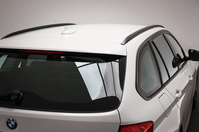 BMW 3-SERIE Touring 318i High Executive Sport | LEDER | ADAPTIVE LED | HEAD UP |