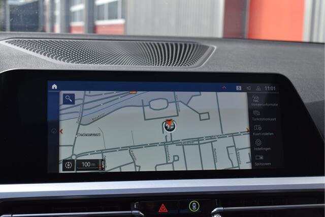 BMW 3-SERIE 330i M-sport Executive Edition M performance, Panorama, Head up, 20 inch, Carplay, NL-auto!