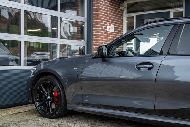 BMW 3-SERIE 330 330e M Sport | Panorama | Head-Up | H/K | Laser | Memory | ACC | 19 Inch |