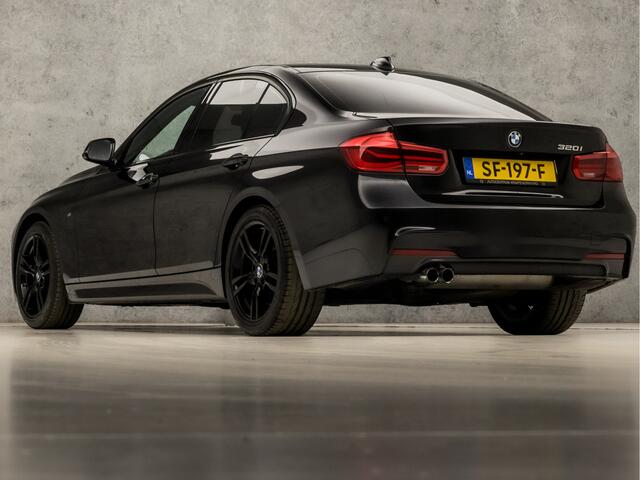 BMW 3-SERIE 320i M Sport High Executive 184Pk Automaat (GROOT NAVI, M PAKKET, LEDER, CAMERA, STOELVERWARMING, SPORTSTOELEN, CRUISE, LED KOPLAMPEN, NIEUWE APK, NIEUWSTAAT)