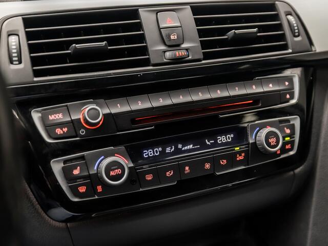 BMW 3-SERIE 320i M Sport High Executive 184Pk Automaat (GROOT NAVI, M PAKKET, LEDER, CAMERA, STOELVERWARMING, SPORTSTOELEN, CRUISE, LED KOPLAMPEN, NIEUWE APK, NIEUWSTAAT)