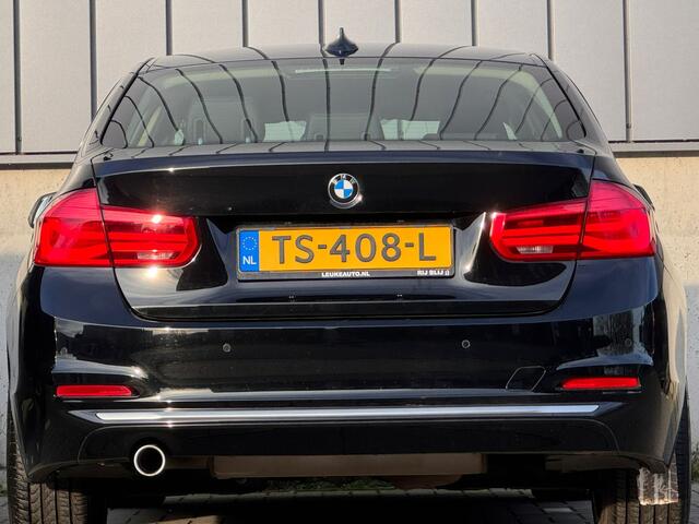 BMW 3-SERIE 318i 136PK Automaat Luxury Edition Leer LED