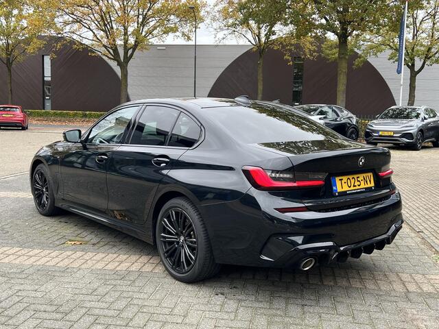 BMW 3-SERIE 330e High Executive M SPORT VAN: ¤33.900,- VOOR: ¤29.877,- UW EINDEJAARSVOORDEEL: ¤4.023| M-SPORT| DODE HOEK| LEDER| RIJKLAARPRIJS INCL. 12 MND BOVAG GARANTIE