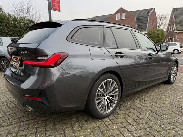 BMW 3-SERIE Touring 330e Sport line Aut., Trekhaak | Navi+