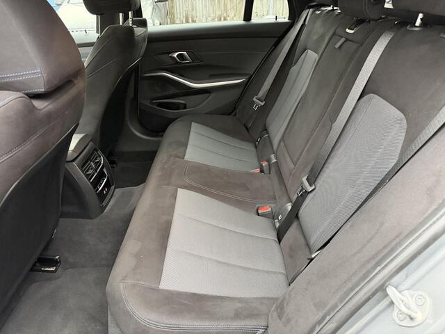 BMW 3-SERIE Touring 330i xDrive M-Sport