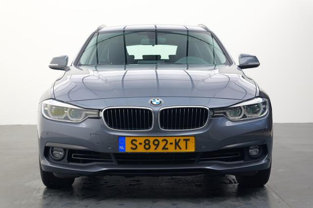 BMW 3-SERIE Touring 318i Executive | Automaat | PDC V+A | HiFi