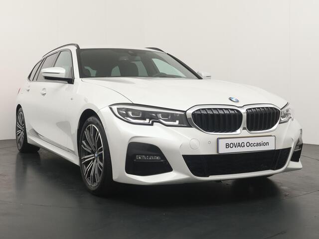 BMW 3-SERIE Touring 320i High Executive Edition | Stoelverwarming | Achteruitrijcamera | Trekhaak |