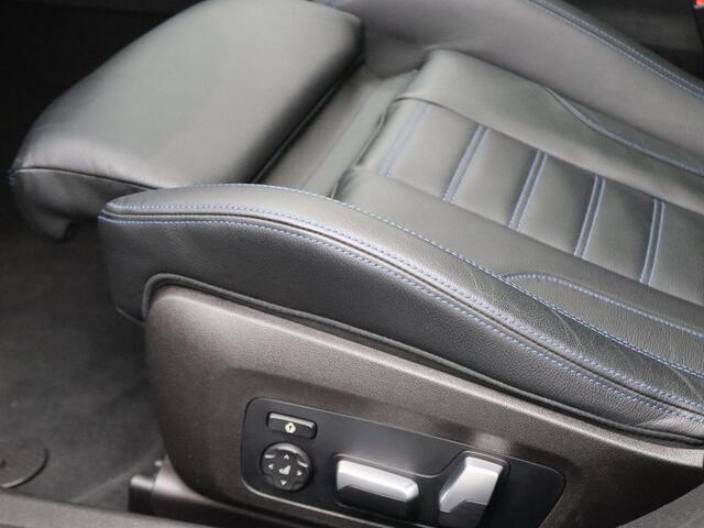 BMW 3-SERIE Sedan M340i xDrive M Sportpakket Pro | Travel Pack | Innovation Pack | Comfort Pack | Entertainment Pack | Stuurwielrand Verwarmd | Schuifdak | Elektrisch Verstelbare M Sportstoelen | Driving Assistant Professional | Harman Kardon | 19''