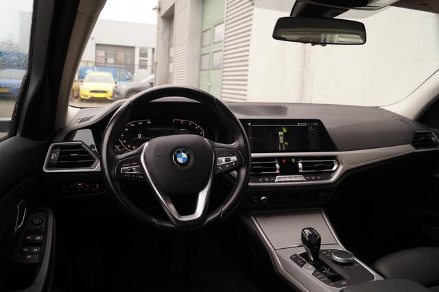 BMW 3-SERIE Touring 320i 184pk Automaat Executive Edition -NAVI-ECC-
