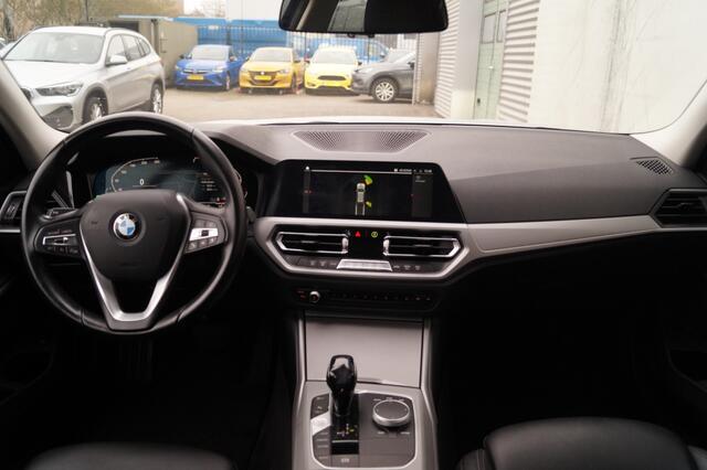 BMW 3-SERIE Touring 320i 184pk Automaat Executive Edition -NAVI-ECC-