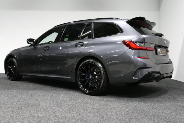 BMW 3-SERIE Touring 330e xDrive M Sport / M340i Diffuser / Black Diamond M Grill / M340i M Sport bumper pakket / Schuif-/kanteldak / Elektr. verstelbare voorstoelen (links met memory) / Stoelverwarming / Apple Carplay - Android Auto / Achteruitrijcamera / Trekhaak (z
