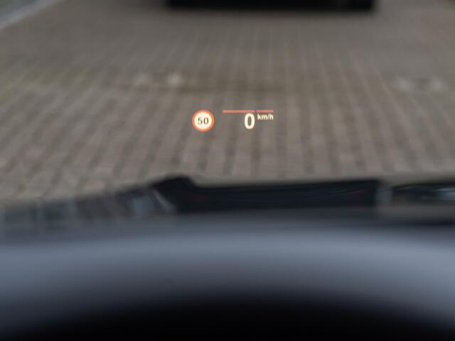 BMW 3-SERIE 330e High Exe M-Sport PANO LASER HARMAN KARDON HUD 360 CAMERA MEMORY STOEL BOMVOL!!