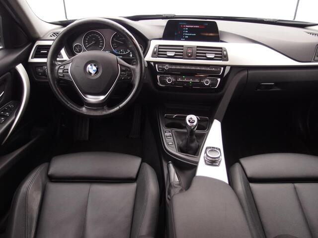 BMW 3-SERIE Touring 316d Executive TREKHAAK / FULL LED / SPORTSTOEL / LEDER / NAVI / AIRCO / PDC / BLUETOOTH / CRUISE
