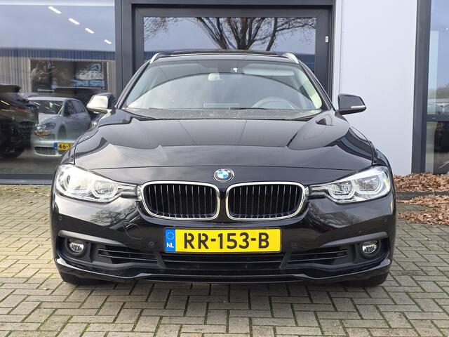 BMW 3-SERIE Touring 320i Corporate Lease Executive + PANO DAK + APPLE ANDROID + LED + SPORTSTOELEN