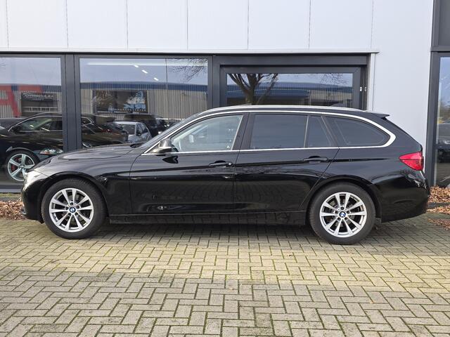 BMW 3-SERIE Touring 320i Corporate Lease Executive + PANO DAK + APPLE ANDROID + LED + SPORTSTOELEN