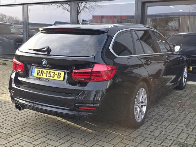 BMW 3-SERIE Touring 320i Corporate Lease Executive + PANO DAK + APPLE ANDROID + LED + SPORTSTOELEN