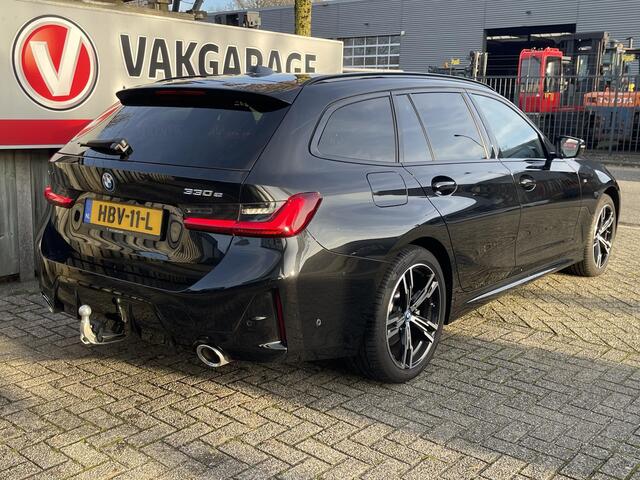BMW 3-SERIE Touring 330e xDrive M Sport 18"/Panoramadak/Trekhaak/Dodehoek/Keyless/Head-up/Laser LED/Camera/HiFi/Stoelverwarming
