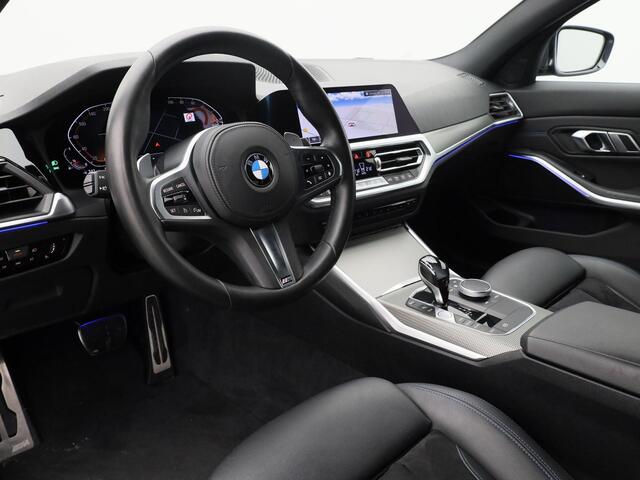 BMW 3-SERIE 318i Executive Edition M-Sport | CAMERA | CARPLAY | STOELVERWARMING