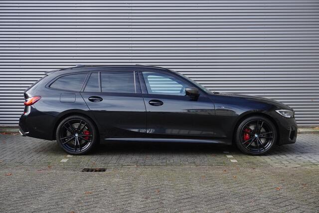 BMW 3-SERIE Touring M340i xDrive High Executive | Audio Media Pack | M Sport Plus Pack | Trekhaak met elektrisch wegklapbare kogel | Glazen panoramadak | Harman Kardon Surround Sound Systeem
