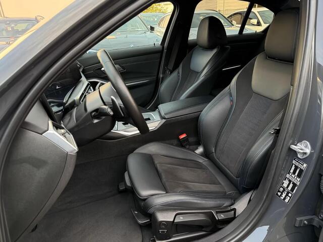 BMW 3-SERIE 320d xDrive M-SPORT ** LED, NAVI+, HALF-LEDER, HuD, ACC, 19-inch LMV, DRAVIT GRAU ** 1e EIG - UNFALLFREI - BMW GAR ** ** INFORMEER OOK NAAR ONZE AANTREKKELIJKE FINANCIAL-LEASE TARIEVEN **