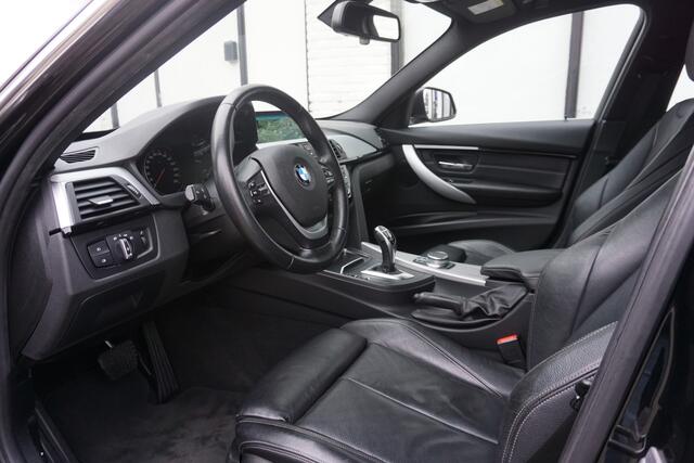 BMW 3-SERIE 320i High Exec Automaat | Carplay | Trekhaak | Luxery line