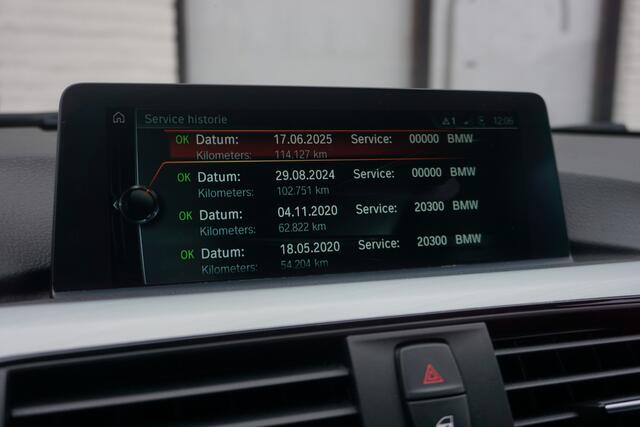 BMW 3-SERIE 320i High Exec Automaat | Carplay | Trekhaak | Luxery line