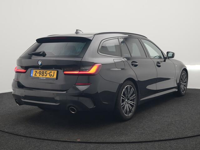 BMW 3-SERIE Touring 320i M Sport 184pk | Adaptive Cruise | Alcantara Sportstoelen Verwarmd | Apple Carplay | Sfeerverlichting | Virtual | Navigatie | DAB |