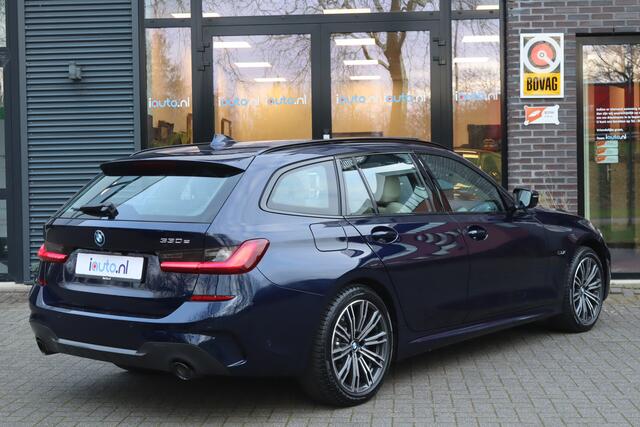 BMW 3-SERIE Touring 330e M-Sport Shadow Line Pano/Laser LED/Leder/360/Keyless/Head-up/ACC/Dodehoek