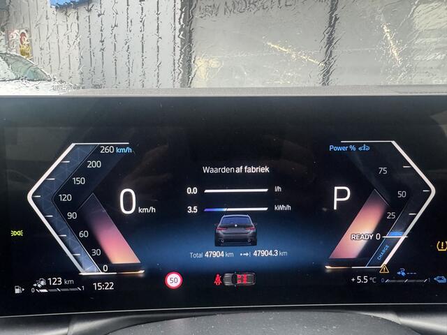 BMW 3-SERIE Touring 320e | Facelift | Widescreen | Camera | Leder