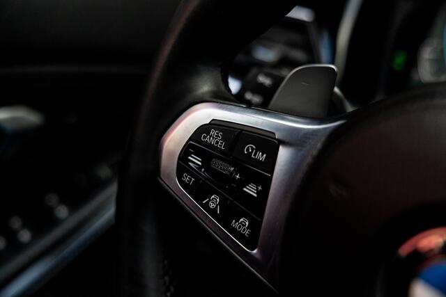 BMW 3-SERIE sedan 3er - 330e M Sport | Shadow | Pano | HuD |