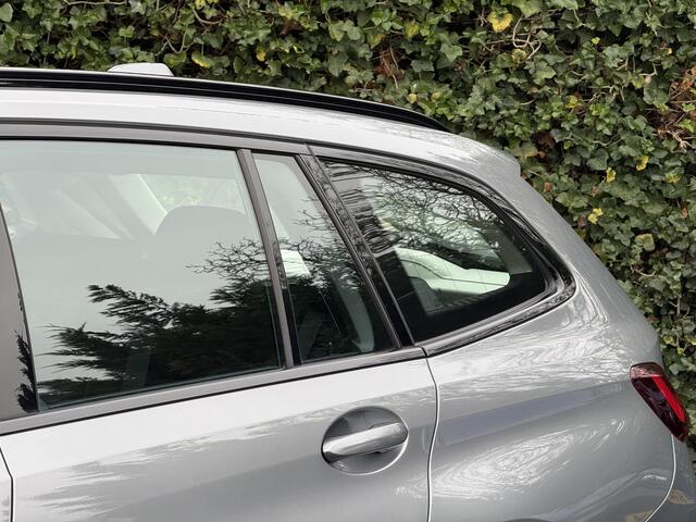 BMW 3-SERIE Touring 320e | Leder | Camera | Sportstoel. | PDC voor + achter