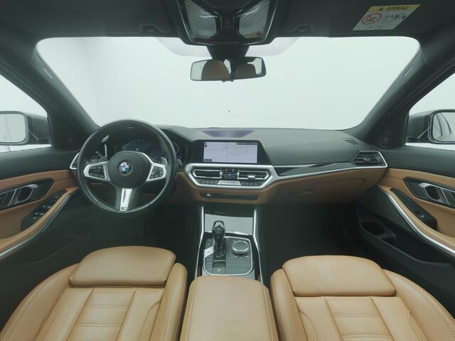 BMW 3-SERIE Touring 320i High Executive Edition | PANO | CAMERA | H&K | STOELVERW. | TREKHAAK