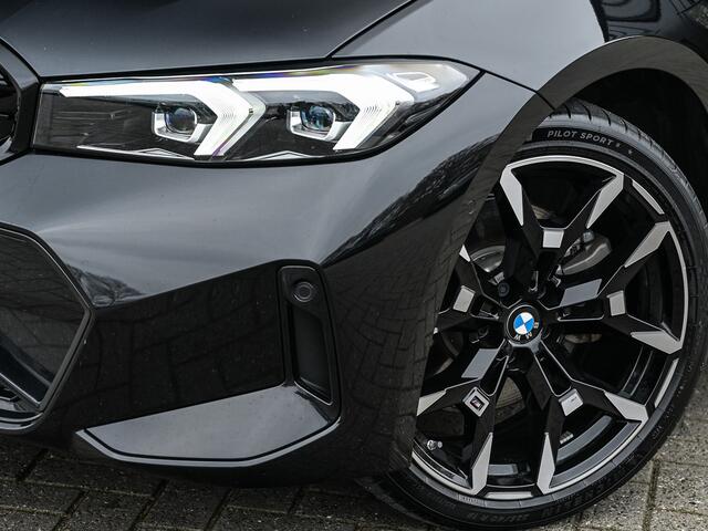 BMW 3-SERIE Touring 330e xDrive · M sport · Accu 19,5kWh · Trekhaak · Panoramadak · Active Cruise · Panoramadak · Camera · Ambiance interieur ·