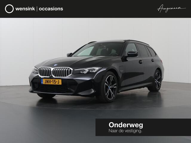 BMW 3-SERIE Touring 320e M-Sport | Facelift | Panoramadak | Ele. stoelen + Geheugen | HUD | Sportstoelen | Camera | Apple CarPlay/Android auto | Cruise Control | Comfort Pakket | M-Sport Pro | HiFi | Curved Display |