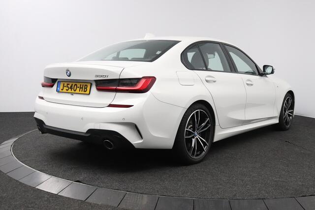 BMW 3-SERIE 330i Executive Edition | M Sport | Harman/Kardon Audio | Sfeerverlichting | Head-Up | Virtual Cockpit |