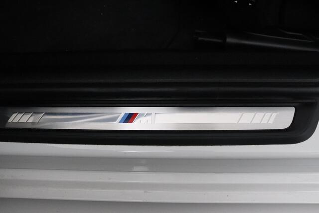 BMW 3-SERIE 330i Executive Edition | M Sport | Harman/Kardon Audio | Sfeerverlichting | Head-Up | Virtual Cockpit |