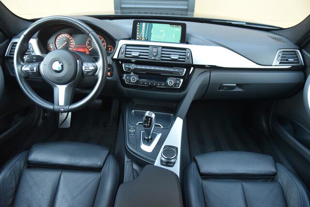 BMW 3-SERIE Touring 318i Edition M Sport Shadow Executive * M-sport onderstel * Lichtpakket * Servotronic * Leder *