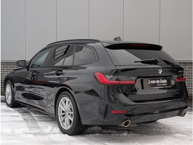 BMW 3-SERIE Touring 330e (215 kW) | Panorama | Leder | Sport | LED | 1e Eig |