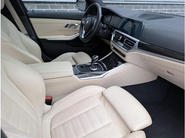 BMW 3-SERIE Touring 330e (215 kW) | Panorama | Leder | Sport | LED | 1e Eig |