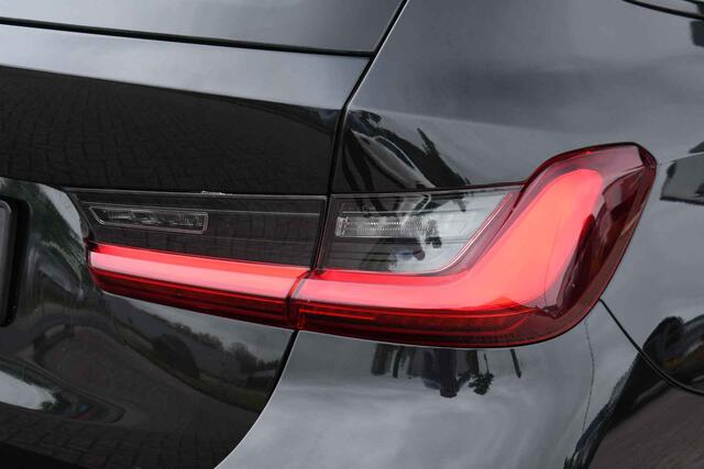 BMW 3-SERIE Touring 330e M-Sport Pano ACC Trekh H/K HUD Stuurverw