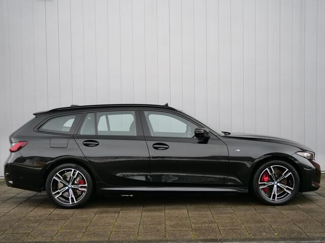 BMW 3-SERIE Touring 330e 292 Pk Automaat M-Sport pakket Schuifdak / Apple Carplay / Head-Up / Keyless