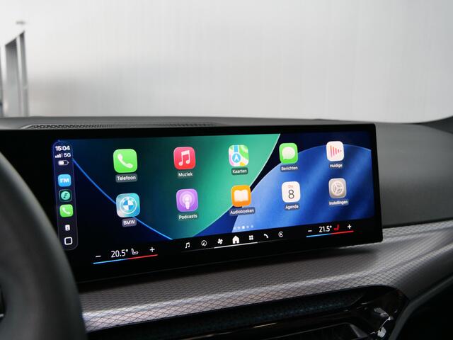 BMW 3-SERIE Touring 330e 292 Pk Automaat M-Sport pakket Schuifdak / Apple Carplay / Head-Up / Keyless