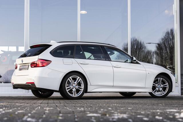 BMW 3-SERIE Touring 318i M Sport | Pano | LED | NL Auto