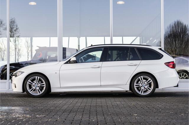 BMW 3-SERIE Touring 318i M Sport | Pano | LED | NL Auto