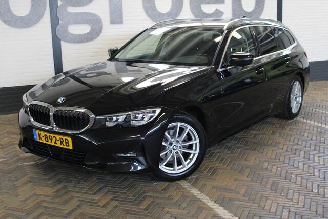 BMW 3-SERIE Touring 318i High Executive | Incl. 12 maanden garantie | Trekhaak elektrisch uitklapbaar | Harman/Kardon audio | Apple Carplay/Android Auto | | Sport stoelen | DAB | Voorstoelen verwarmd | Elektrische achterklep |