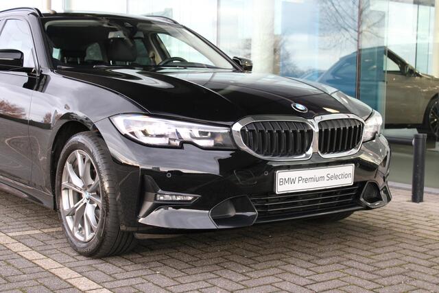 BMW 3-SERIE Touring 318i Executive Sport Line Automaat / Trekhaak / Sportstoelen / Comfort Access / Live Cockpit Professional / Stoelverwarming