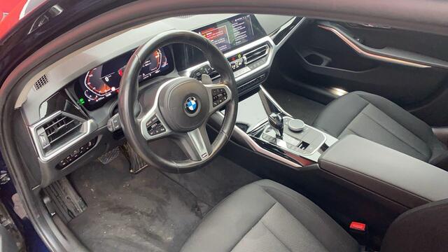BMW 3-SERIE Touring 318i Executive Edition VIRUTAL / AUTOMAAT / CARPLAY / LED / TREKHAAK / CRUISE / CLIMA / NAVI