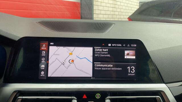 BMW 3-SERIE Touring 318i Executive Edition VIRUTAL / AUTOMAAT / CARPLAY / LED / TREKHAAK / CRUISE / CLIMA / NAVI