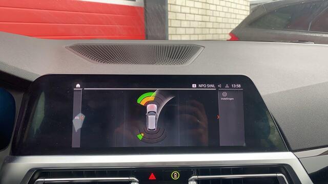 BMW 3-SERIE Touring 318i Executive Edition VIRUTAL / AUTOMAAT / CARPLAY / LED / TREKHAAK / CRUISE / CLIMA / NAVI