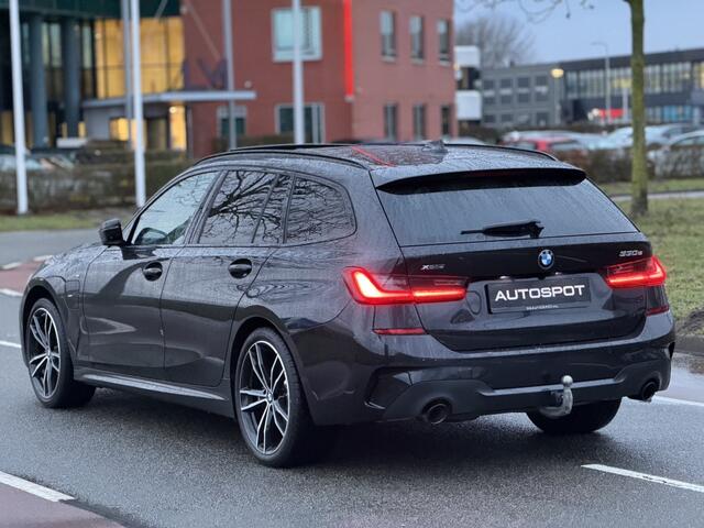 BMW 3-SERIE Touring 330e xDrive M-Sport Pano Laser Memory HUD